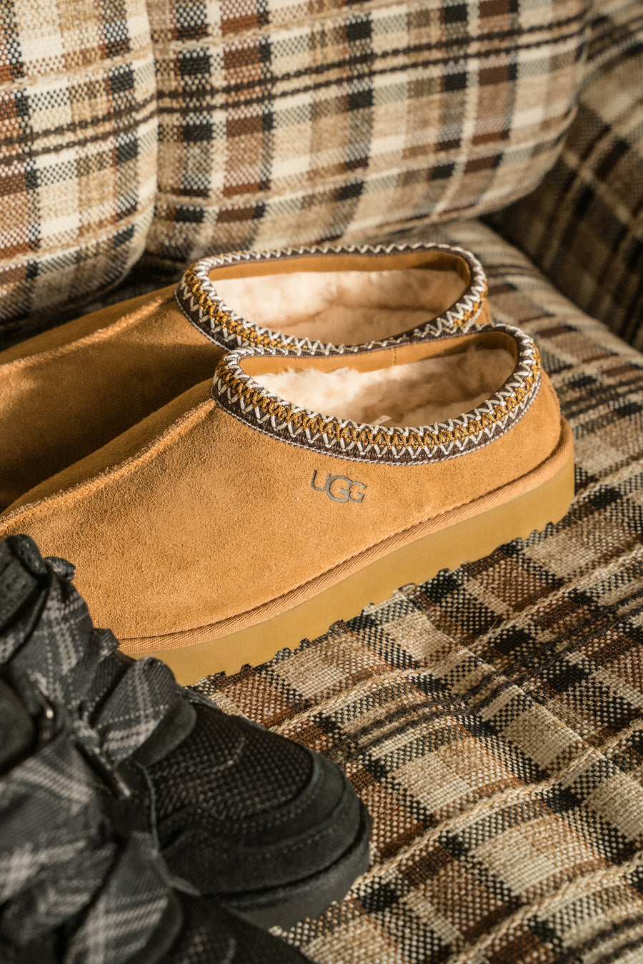 UGG
