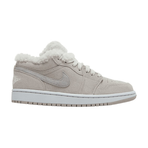 Air Jordan Jordan 1 Low SE Sherpa Fleece (Women's) DO0750-002