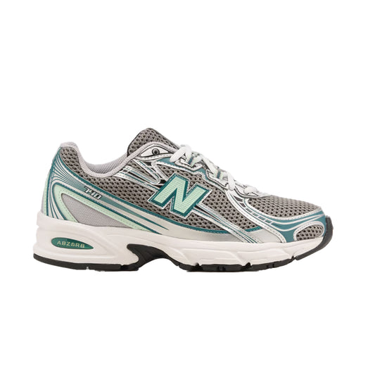 740 Silver Metallic / New Spruce